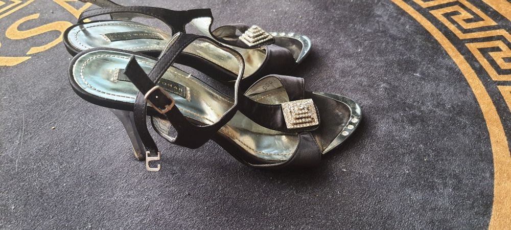 Sandały szpilki r.37 z diamencikami