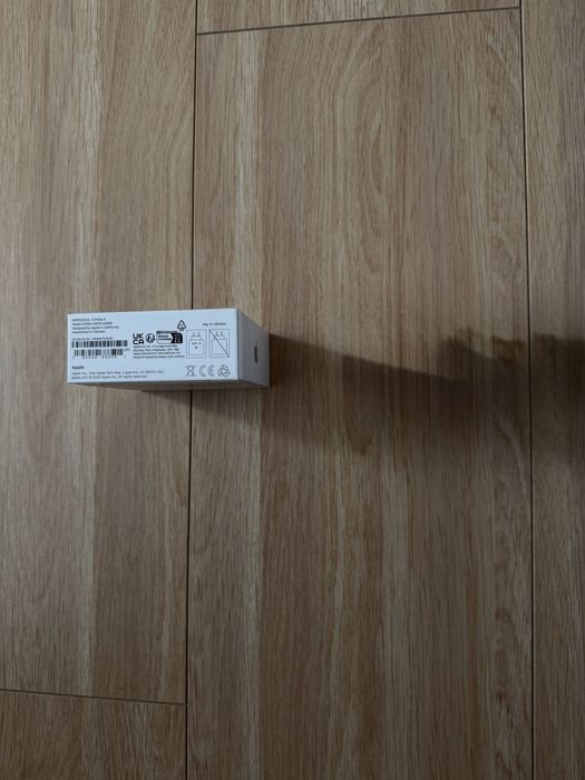 Apple Air Pods 4 нові