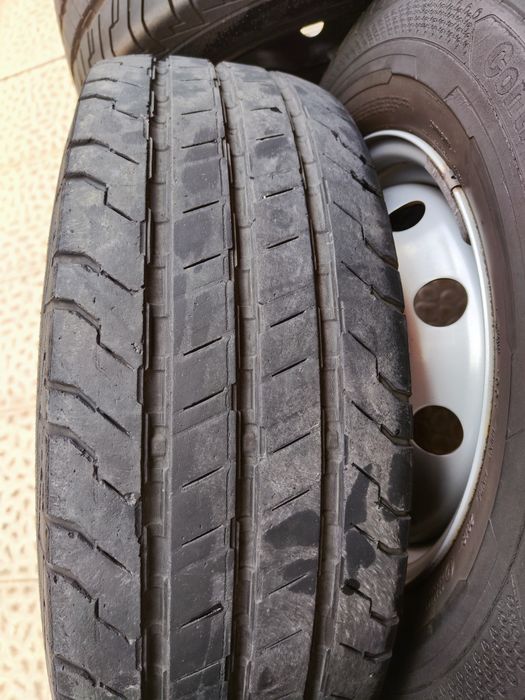 Pneus  Continental 215/70 R 15 C + Jantes Fiat Ducato