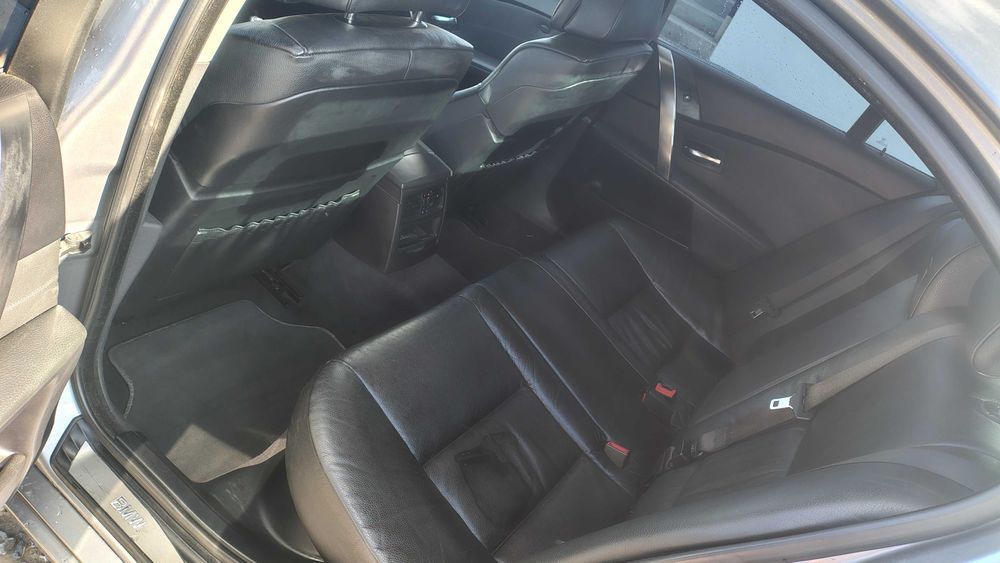 BMW 525i manual benzyna