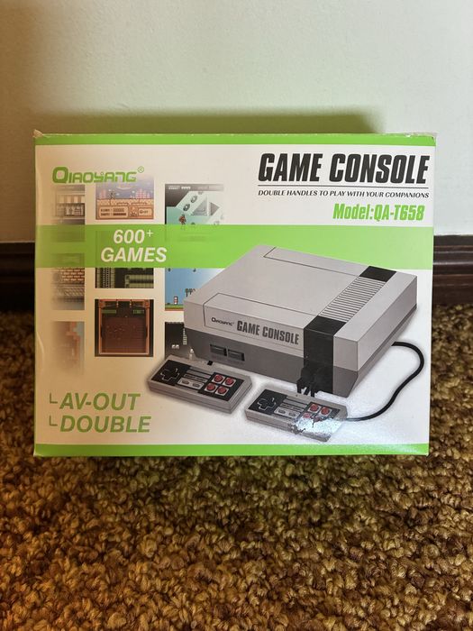 Game Console com 2 controles e + 600 jogos