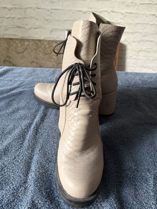 Напівчоботи жіночі