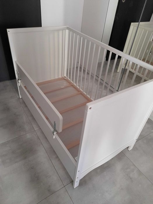 Łóżeczko z materacem Ikea