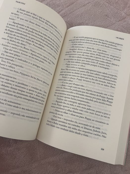 Mil Beijos - Tillie Cole