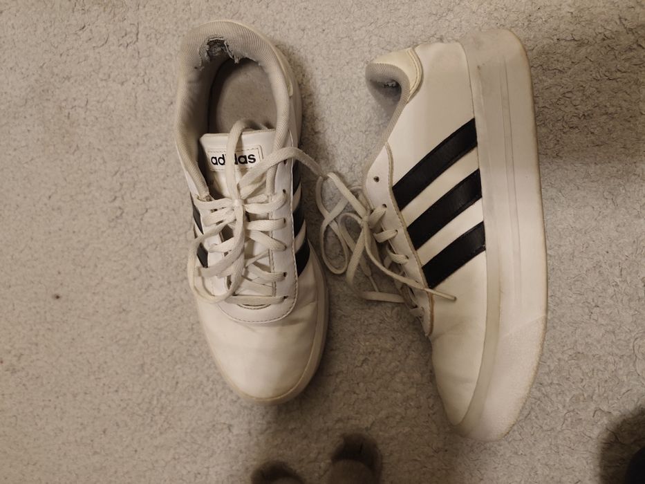 Białe adidasy 39 1/3