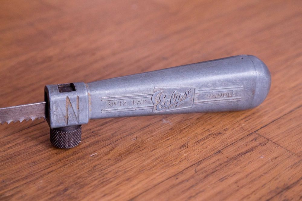 Zabytkowe narzędzia 1950: cyrkiel i mini piła Eclipse No 12