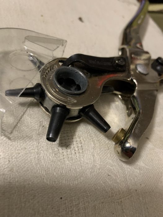 Дырокол револьверный, инструмент для пробивания дырок