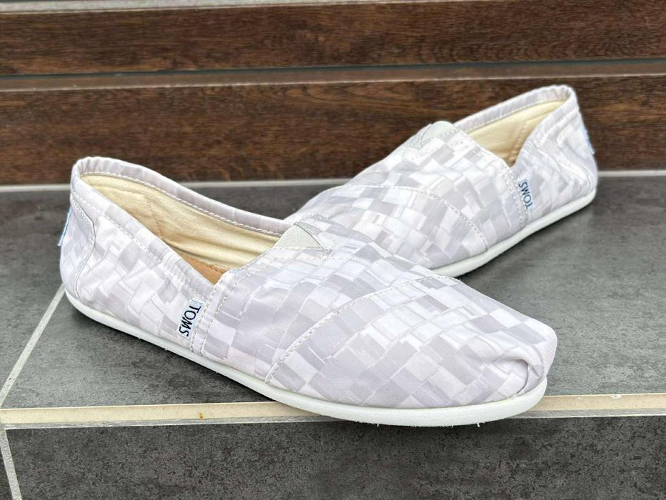 Toms Classic półbuty nowe baleriny damskie 38 
Rozmiar 38
Wkładka 24cm