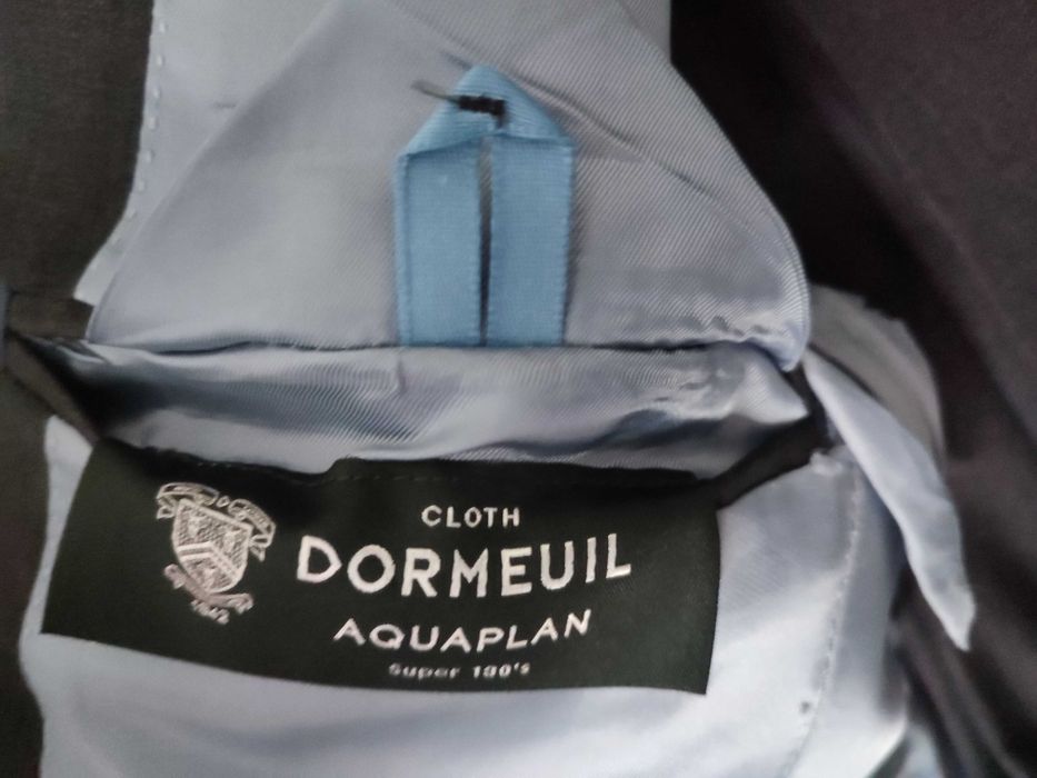 Fato cinza escuro Oficina Mustra Novo