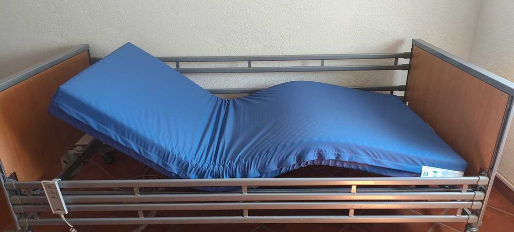 Cama articulada invancare