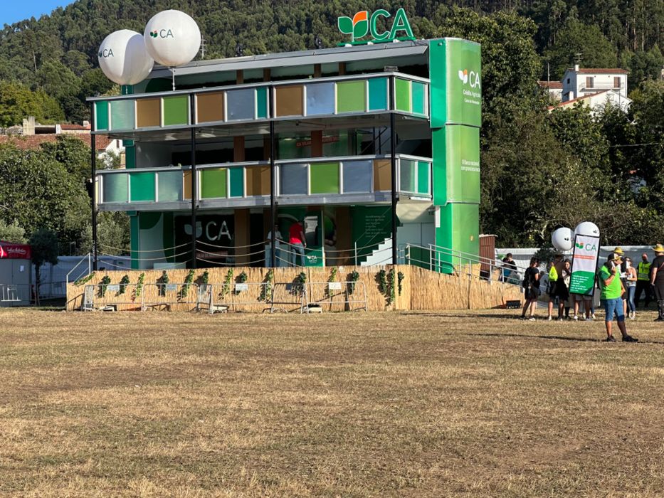 Semi reboque para eventos