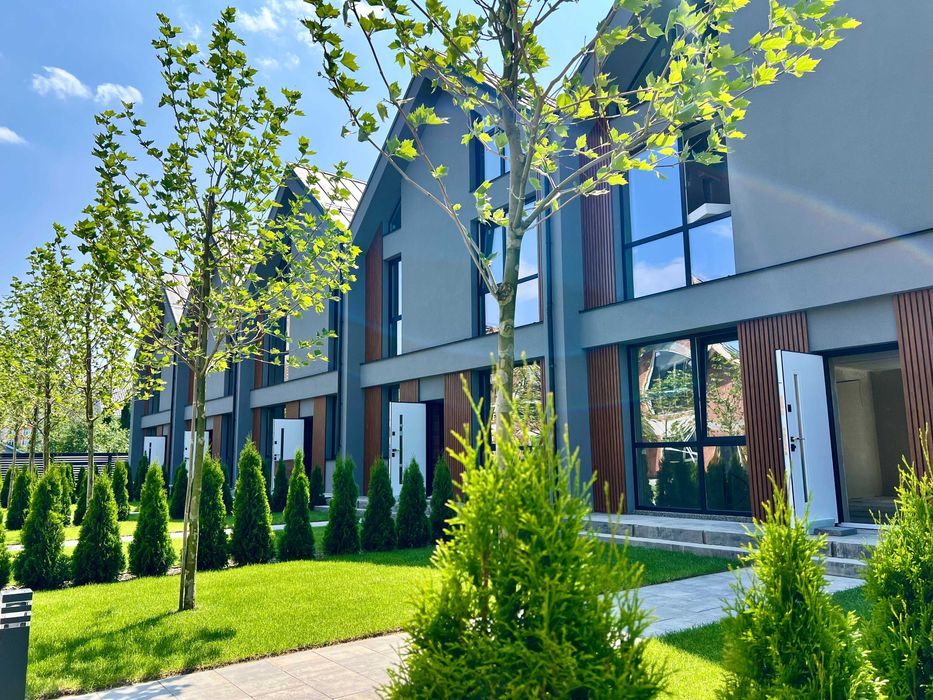 Таунхаус з підвалом, газом, міськими комунікаціями ЦЕНТР Бучі