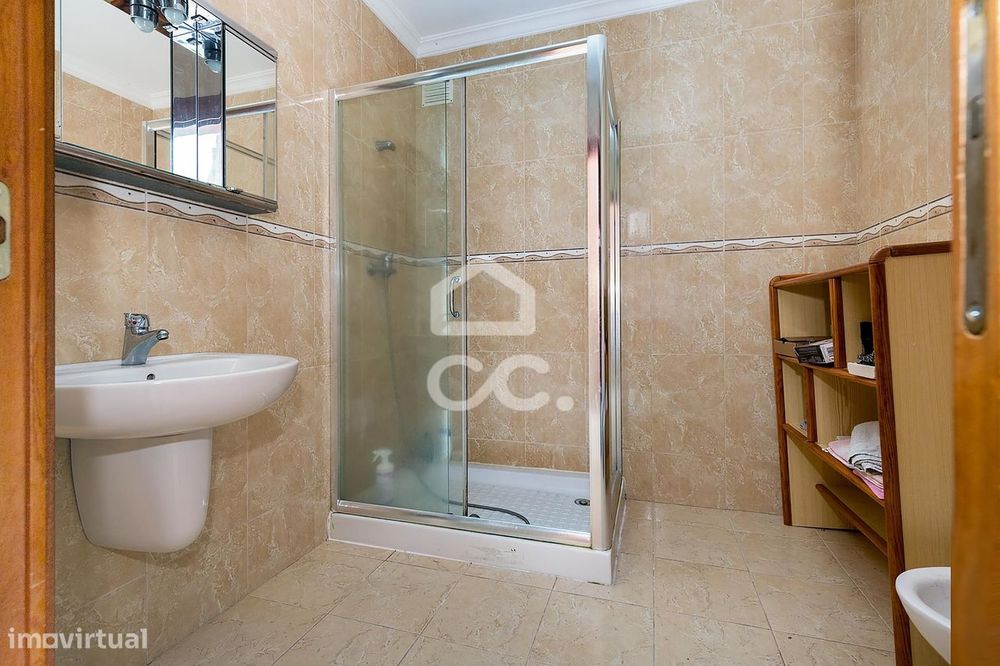 Moradia T3 c/ Quintal, Terraço e Garagem no Loteamento Quinta das Sesm