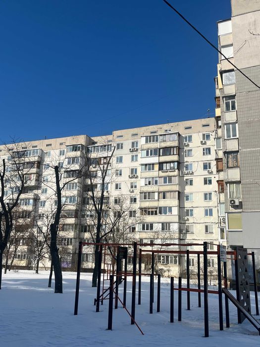 1-кім. Оренда Троєщина. пр-т Червоної Калини 49, ТЦ "Фестивальний"