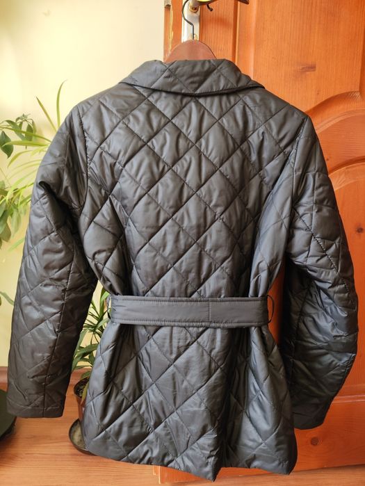 Куртка весняна жіноча.