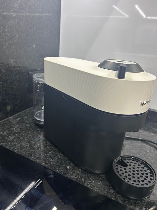 máquina de café nespresso nova