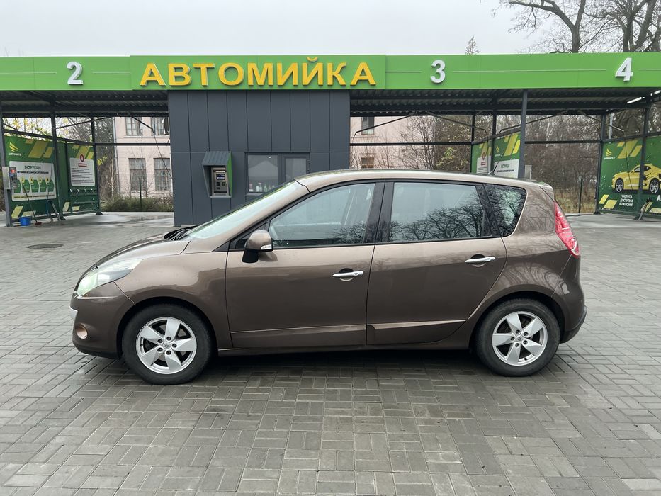 Renault Scenic 1.4 TCe 2010р в гарному стані
