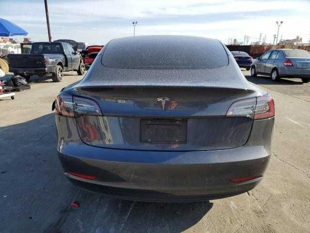 Електромобіль Tesla Model 3 Long Range 2022 року з США