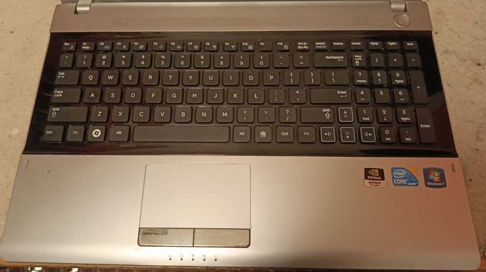 Laptop Samsung RV511