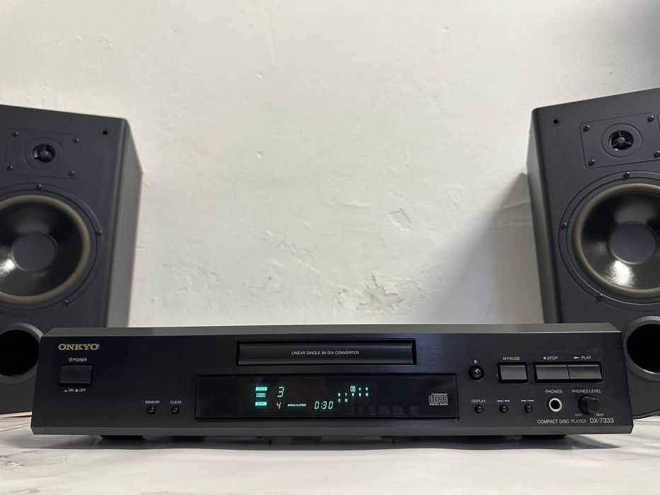 Odtwarzacz CD Onkyo DX-7333