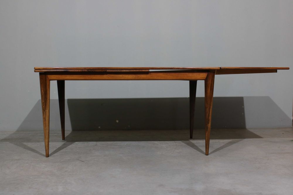 Mesa de jantar extensível Niels O. Moller em pau santo