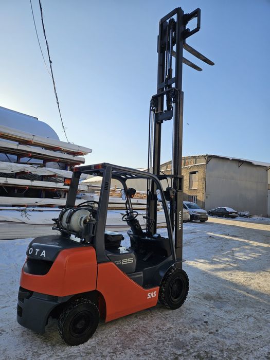 Навантажувач Toyota газ/бензин. Вилочный погрузчик Тойота 2,5 тонни