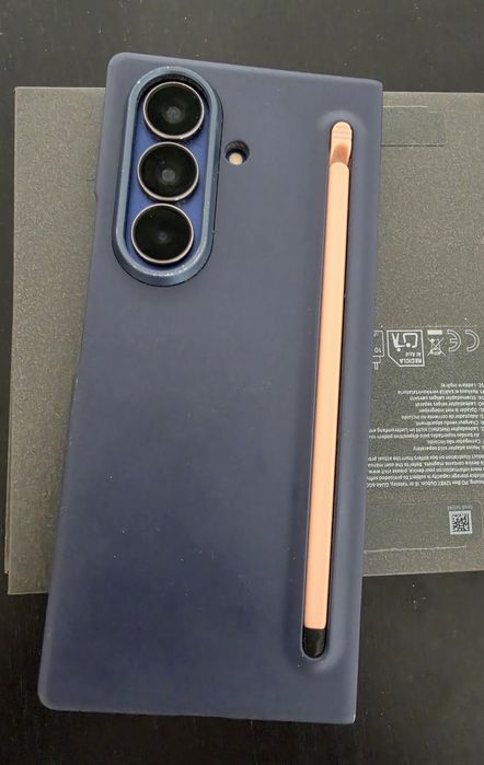 Z Fold7
Tem tudo de origem, caixa, fatura, etc.
Tenho também um Samsung Galaxy Z Fold7 1Tb Azul, com um ano, com extras e tudo de origem por 1.350,00€