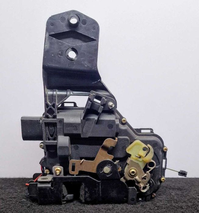 Fechadura / Fecho Porta Frente Direito VW POLO (9N_, 9A_) [10.2001 -