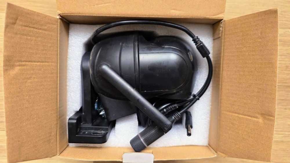 Б/у Камера видеонаблюдения 8МП Besder уличная двойная Wifi 64 Gb card