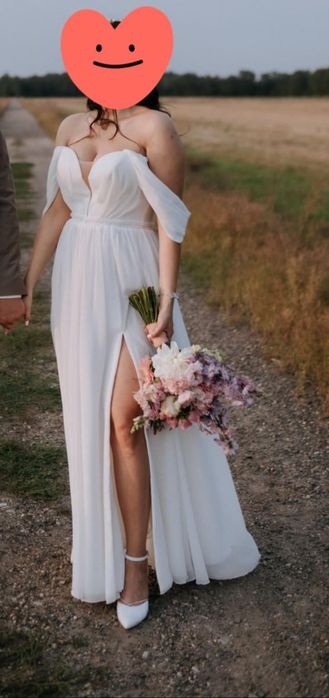 Suknia ślubna minimalistyczna gładka serce