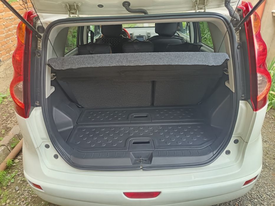 Nissan Note E11 2010
