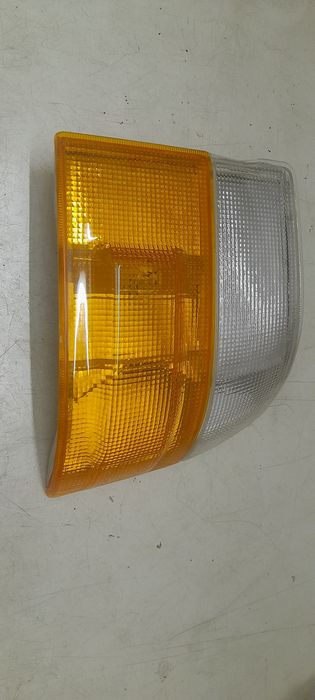 Farol lateral direito HIACE