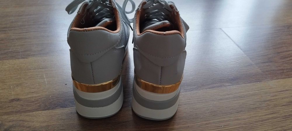 Buty szare rozmiar 38