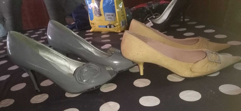 Sapatos de senhora novos