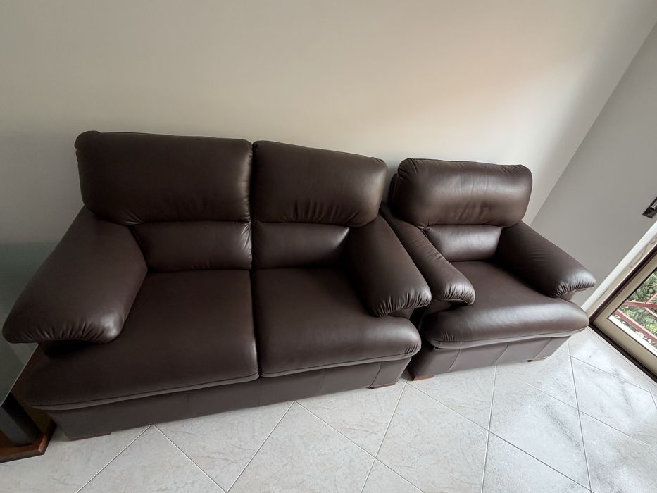Conjunto Sofas em pele