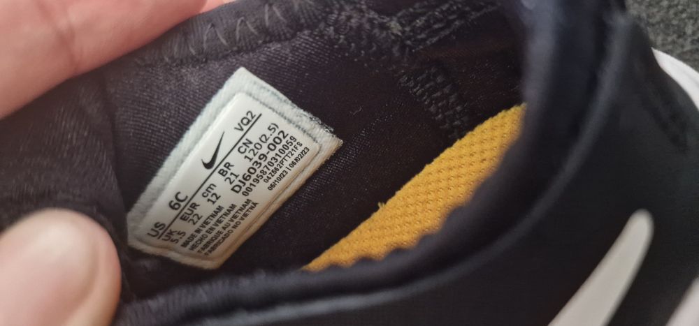 Buty dziecięce nike nowe
