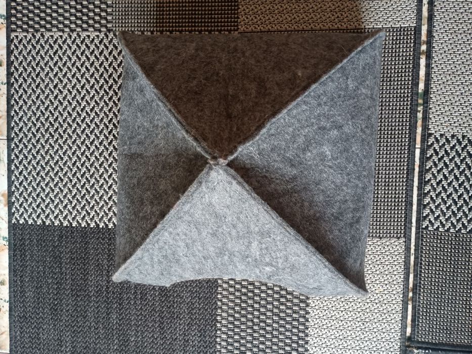 Продам будиночок Tent для котів та маленьких собак.
