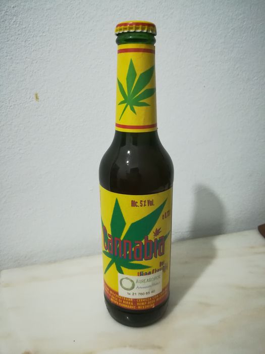 Garrafa canabia coleção64409549376769122