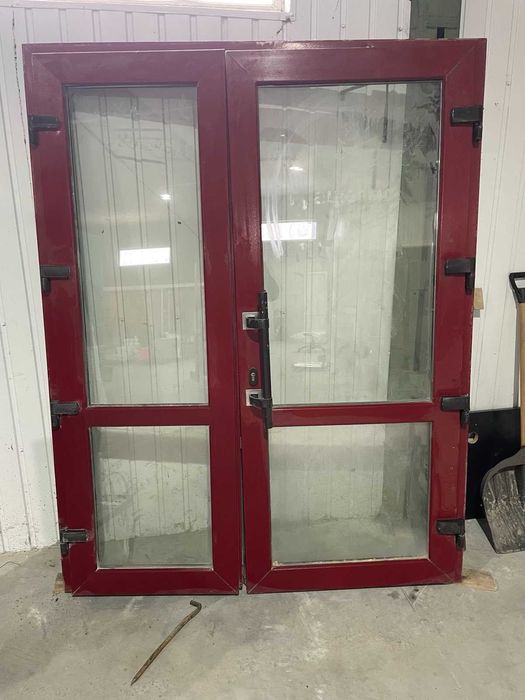 Продам металопластикові двері