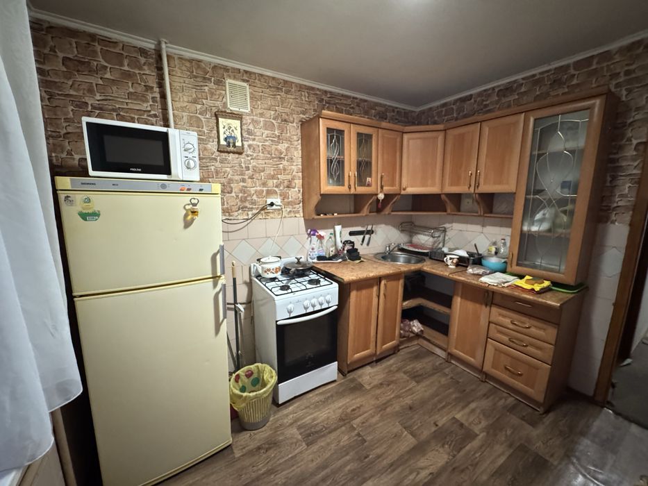 Здається 3- х кімнатна квартира район Скальда-Комарова  низ