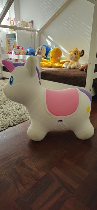 Únicornio Saltitão Chicco