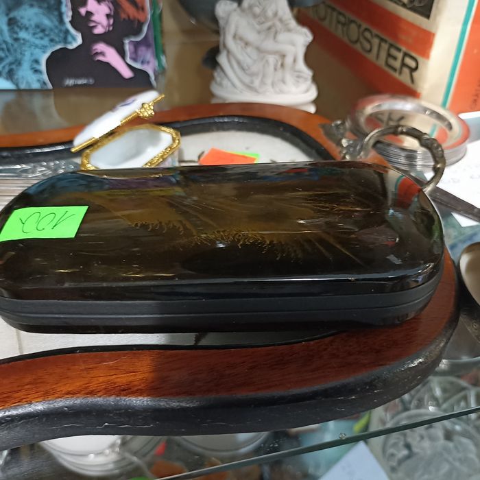 Etui na okulary z laki