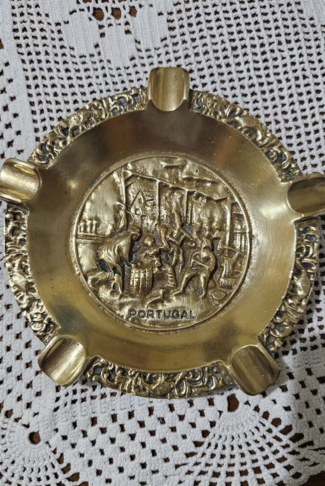 Cinzeiro em bronze antigo
