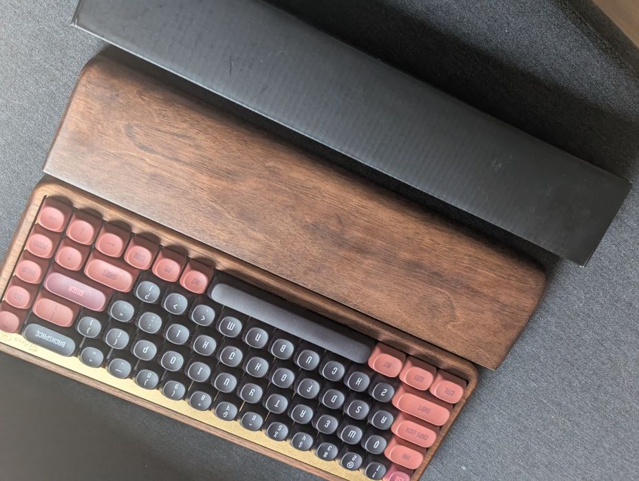 Klawiatura mechaniczna Akko MU01 Autumn Rosewood jak nowa podkładka Walnut GW
