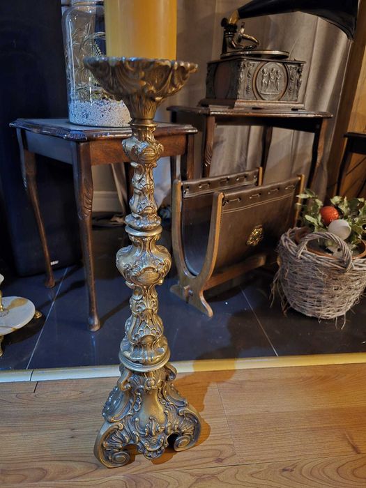 Piękna lampa podłogowa