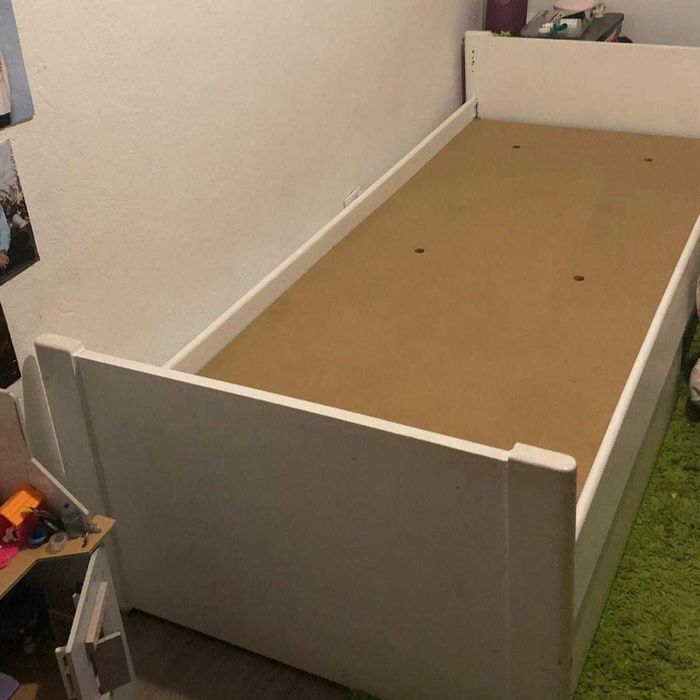 Cama de solteiro com arrumação-madeira maciça