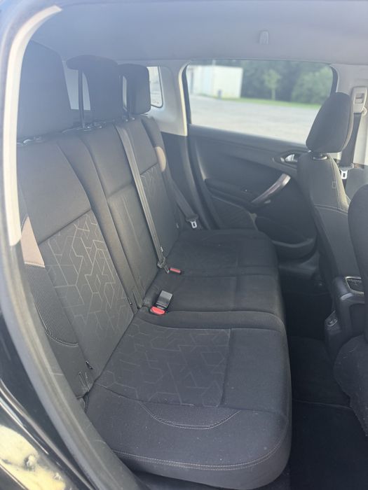 Peugeot 2008 — fotografia 8