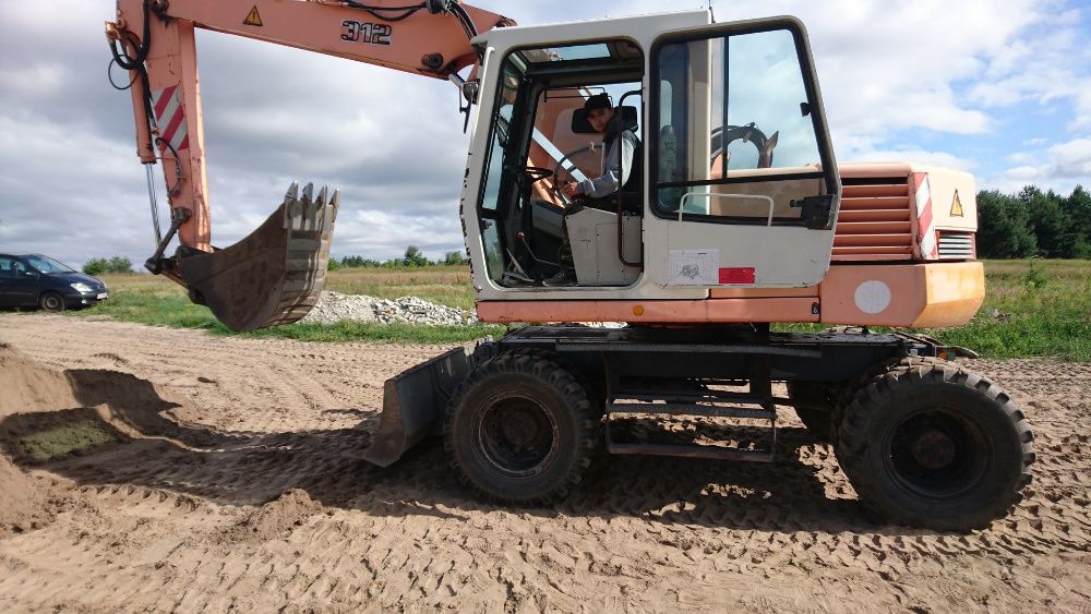 Kurs na operatorów koparki, koparko-ładowarki i ładowarki start 18.04