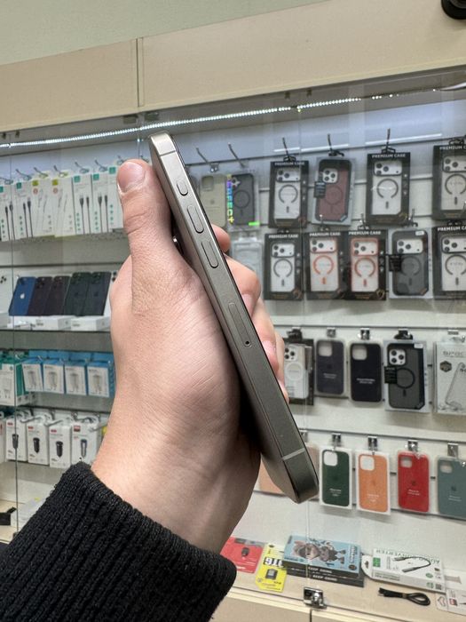 Iphone 15 pro (256гб)