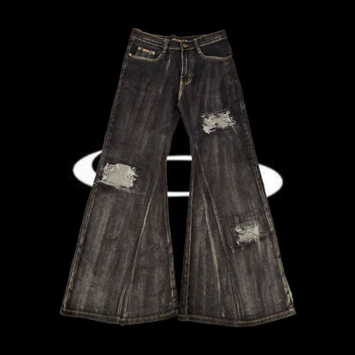 Джинсы флеред опиум erd куртка красная 9mice мерч ETIENNE CUSHARD